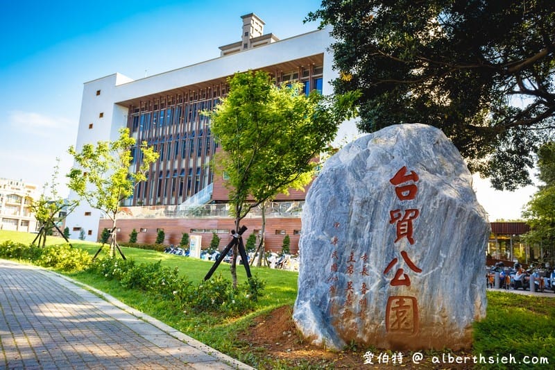 中壢龍岡圖書館（全台最美圖書館讓人驚艷，超好看超好拍）