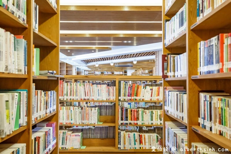 中壢龍岡圖書館（全台最美圖書館讓人驚艷，超好看超好拍）