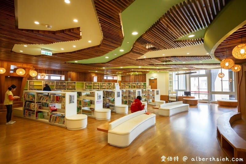 中壢龍岡圖書館（全台最美圖書館讓人驚艷，超好看超好拍）