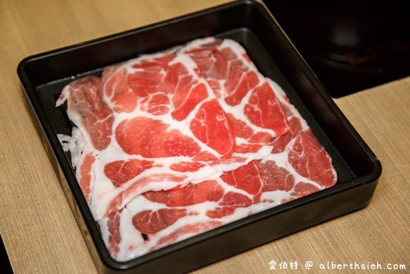 中壢本燔野菜農場（壽喜燒吃到飽只要579元牛豬雞，蔬菜，飲品隨你享用）