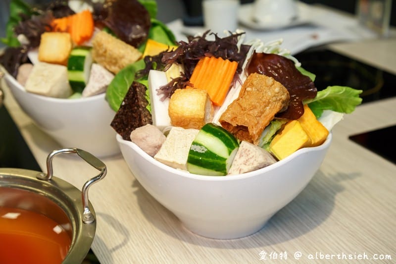 大麻鍋物（桃園藝文特區火鍋美食，食材新鮮，湯頭美味CP值高，還可以讓你身心靈放鬆）