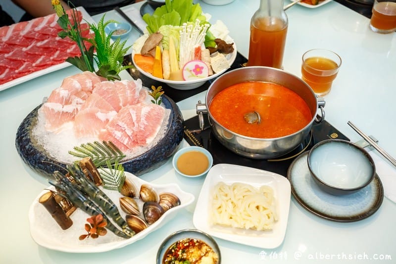 台北火鍋沐田No.2-1涮涮工廠（大同中山站美食，膠原楜椒鍋超暖胃味好喝）