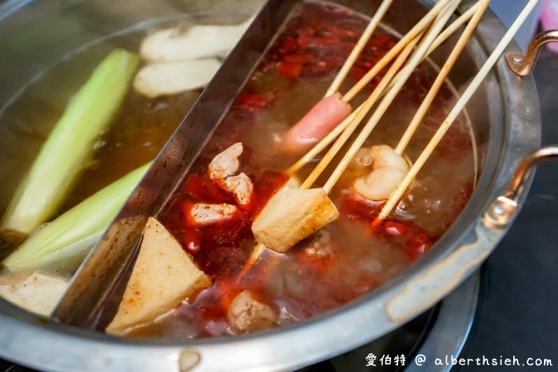 桃園吃到飽真蝦流頂級水道蝦餐廳（滿滿泰國蝦子不怕你吃還有熟食、海鮮、串串燒以及冰品飲料隨你吃）
