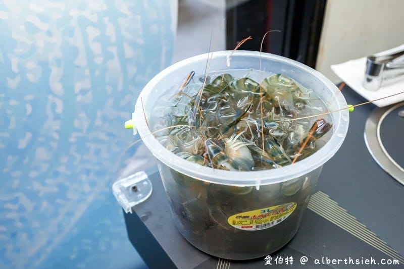 桃園吃到飽真蝦流頂級水道蝦餐廳（滿滿泰國蝦子不怕你吃還有熟食、海鮮、串串燒以及冰品飲料隨你吃）