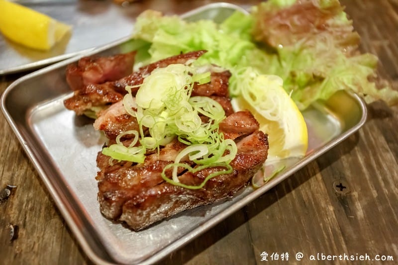 沖繩國際通屋台村（體驗當地居酒屋，超有氣氛一邊喝酒一邊大聲聊天）