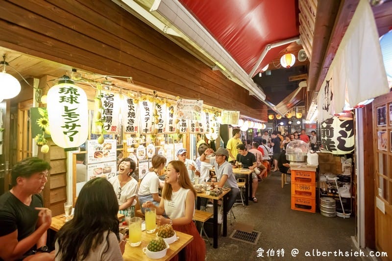 沖繩國際通屋台村（體驗當地居酒屋，超有氣氛一邊喝酒一邊大聲聊天）