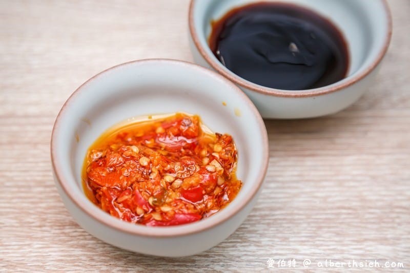 中壢湯品龍涎居雞膳食坊（暖心又暖胃個人燉雞養生補湯，六種湯品以及優惠套餐任你搭）