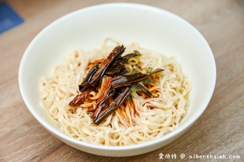 中壢湯品龍涎居雞膳食坊（暖心又暖胃個人燉雞養生補湯，六種湯品以及優惠套餐任你搭）