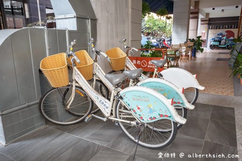 台中草悟道住宿．綠宿行旅（綠色概念飯店，保特瓶牆可以放煙火寫字超誇張）