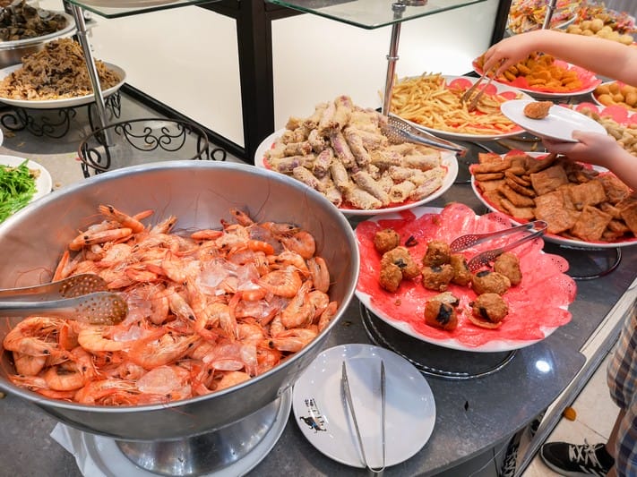 桃園牛霸原肉牛排（259元起牛排自助吧吃到飽網友瘋傳你吃過了嗎？）