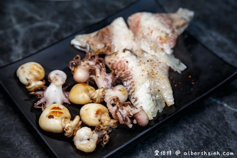中壢SOGO商圈舞浜燒肉吃到飽（日韓混搭烤肉，八色五花肉，和牛，大生蠔通通隨你點）