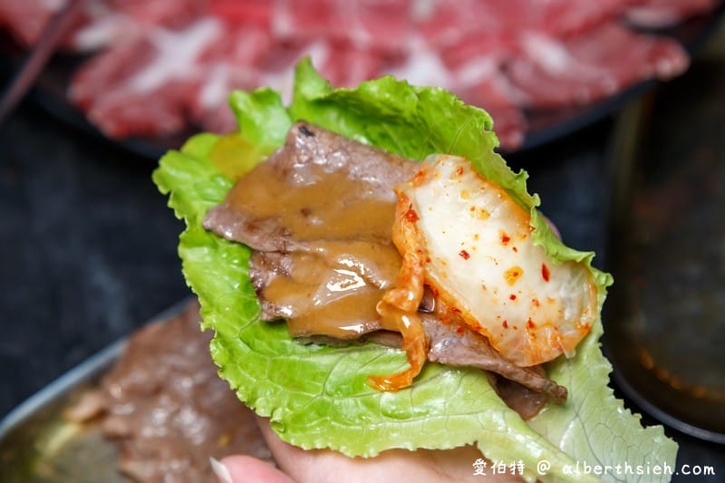 中壢SOGO商圈舞浜燒肉吃到飽（日韓混搭烤肉，八色五花肉，和牛，大生蠔通通隨你點）