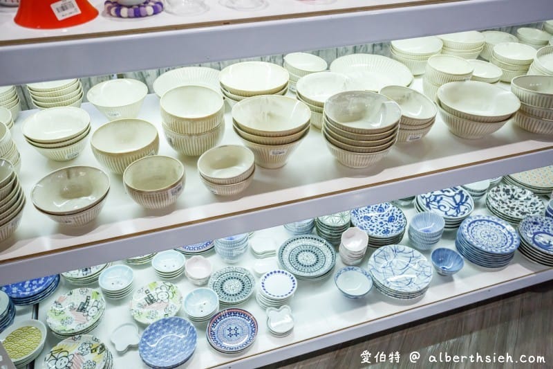 彰化僑俐瓷器（日本進口餐具批發，39元起價格平價又好買，門口還有必拍必拍網美瓷器牆）