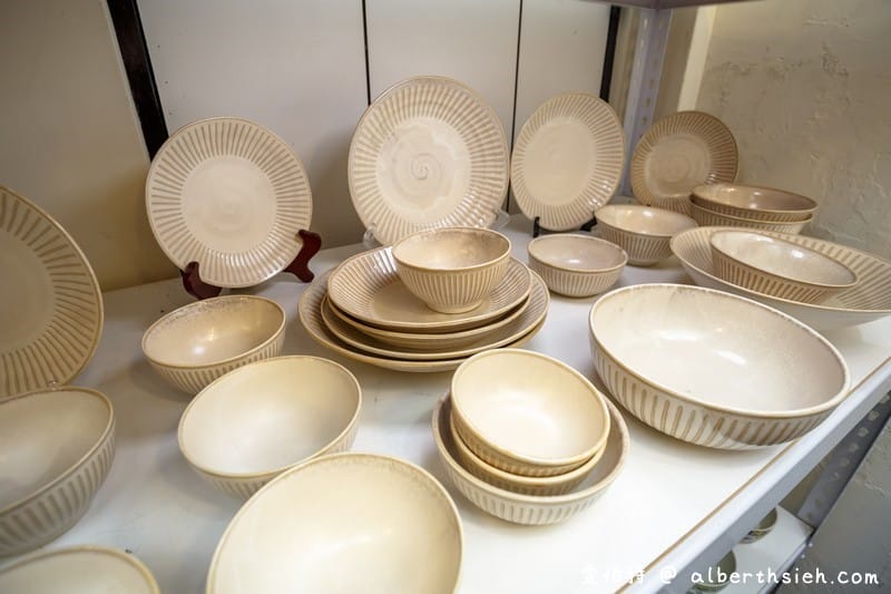 彰化僑俐瓷器(日本進口餐具批發,39元起價格平價又好買,門口還有必拍必拍網美瓷器牆) - 第31張圖 彰化僑俐瓷器(日本進口餐具批發,39元起價格平價又好買,門口還有必拍必拍網美瓷器牆)