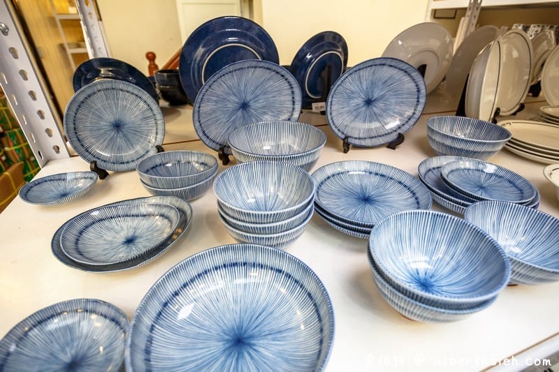 彰化僑俐瓷器(日本進口餐具批發,39元起價格平價又好買,門口還有必拍必拍網美瓷器牆) - 第30張圖 彰化僑俐瓷器(日本進口餐具批發,39元起價格平價又好買,門口還有必拍必拍網美瓷器牆)