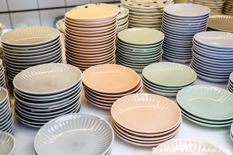 彰化僑俐瓷器(日本進口餐具批發,39元起價格平價又好買,門口還有必拍必拍網美瓷器牆) - 第7張圖 彰化僑俐瓷器(日本進口餐具批發,39元起價格平價又好買,門口還有必拍必拍網美瓷器牆)