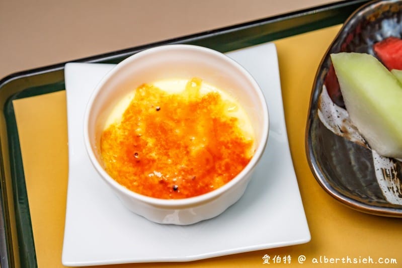 礁溪山形閣溫泉飯店一泊二食（頂樓餐廳邊欣賞宜蘭美景邊享用美食讓人舒適放鬆）