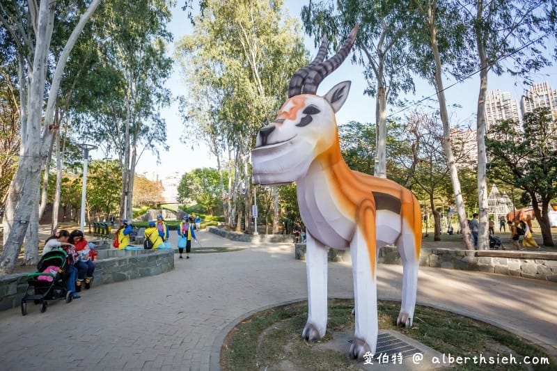 2020台灣燈會（台中文心森林公園童趣樂園戽斗動物花燈超可愛）