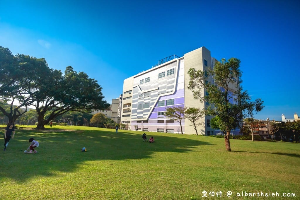2020桃園燈會光之桃花源（位於老街溪沿岸平鎮新勢公園/中壢老街溪河岸/光明公園）