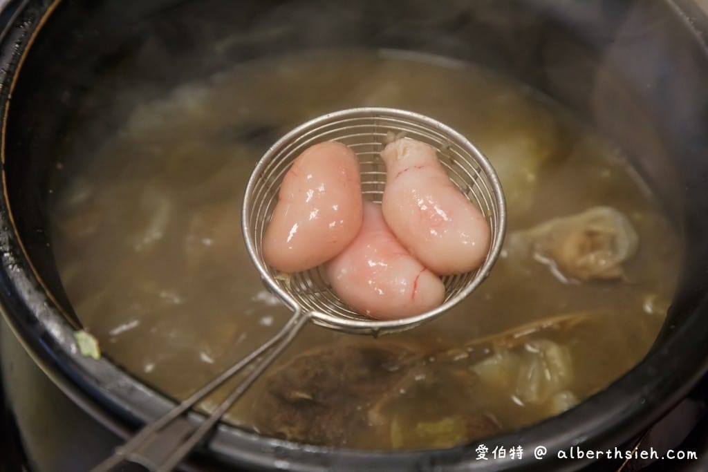 嘉義補冬美食．霸味薑母鴨友愛店（湯頭美味的炭火火鍋暖胃又暖身）