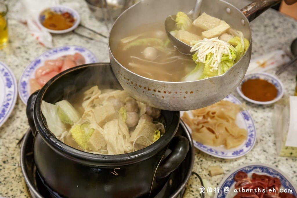 嘉義補冬美食．霸味薑母鴨友愛店（湯頭美味的炭火火鍋暖胃又暖身）