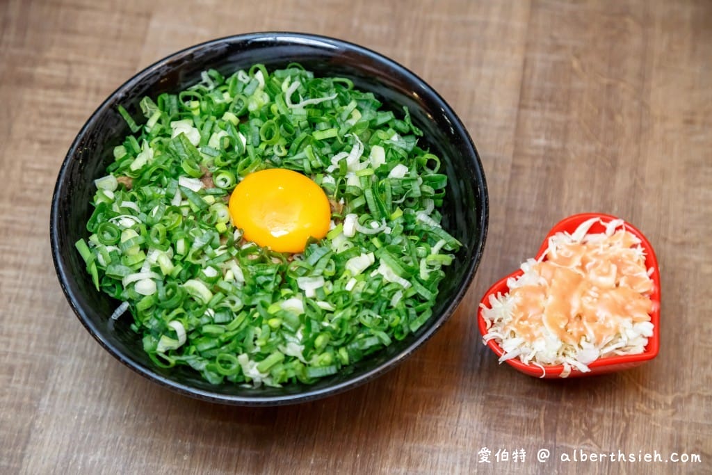 桃園藝文特區美食．新丼（23種創意丼飯任你選，飯跟味噌湯讓你吃到飽超大心）