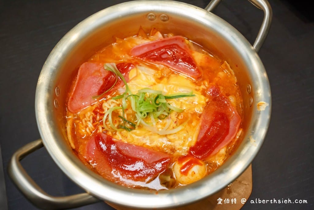 桃園藝文特區美食．朋月栻 의미找含意-韓式特色餐酒館（價錢平實搭配環境氛圍超讚）