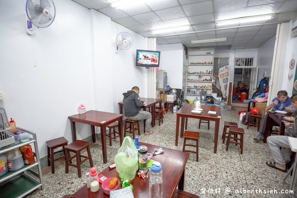台中后里美食．火少爺專業炒飯（使用臭豆腐皮蛋米血組成的臺灣地獄炒飯超有創意）