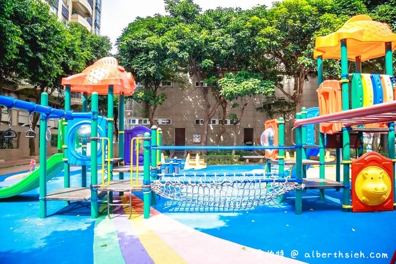 桃園同安親子公園（藝文特區旁有攀爬網溜滑梯/海盜船溜滑梯/沙坑/尿布盪鞦韆）
