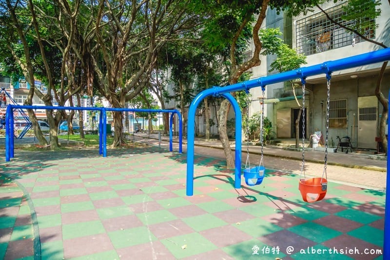 桃園同安親子公園（藝文特區旁有攀爬網溜滑梯/海盜船溜滑梯/沙坑/尿布盪鞦韆）