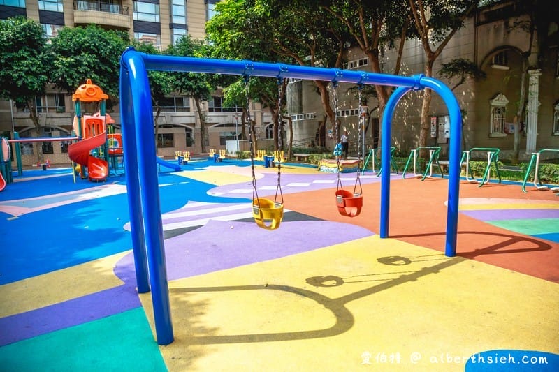 桃園同安親子公園（藝文特區旁有攀爬網溜滑梯/海盜船溜滑梯/沙坑/尿布盪鞦韆）