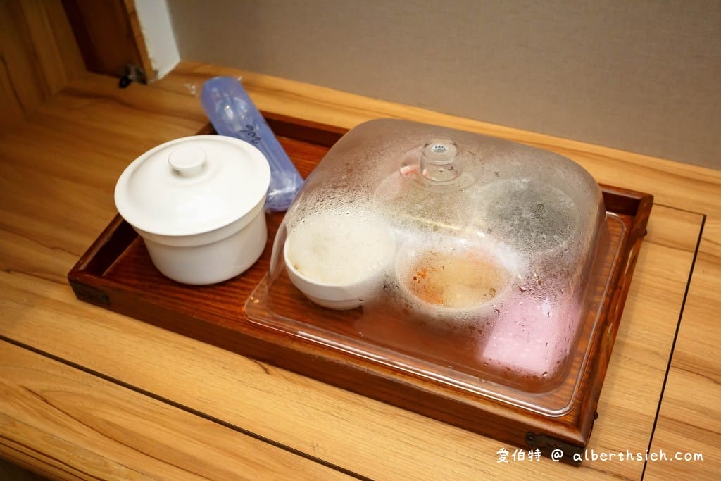 桃園惠生保安婦幼診所（生產病房內的月子餐很符合我們的胃）