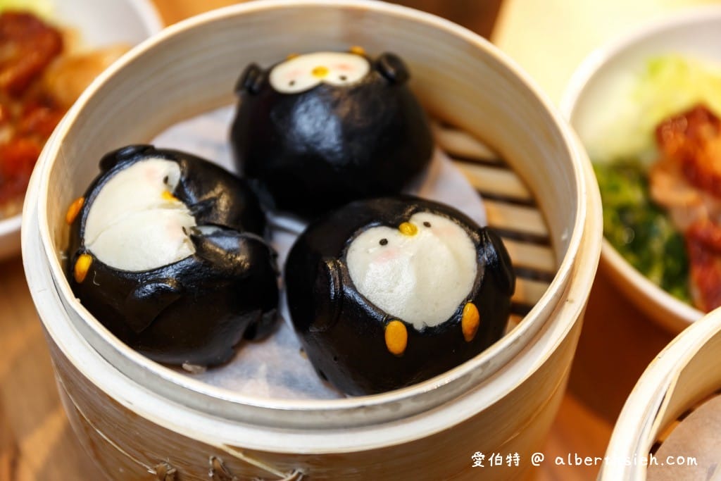桃園新光影城（斥資4億打造的6800坪複合娛樂城，電影美食雙享，旁邊就是XPARK水族館）