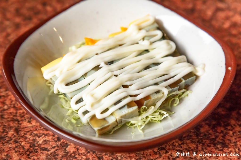 嘉義美食．林家火雞肉飯（在地人推薦，米飯粒粒分明，豬腳也好吃）