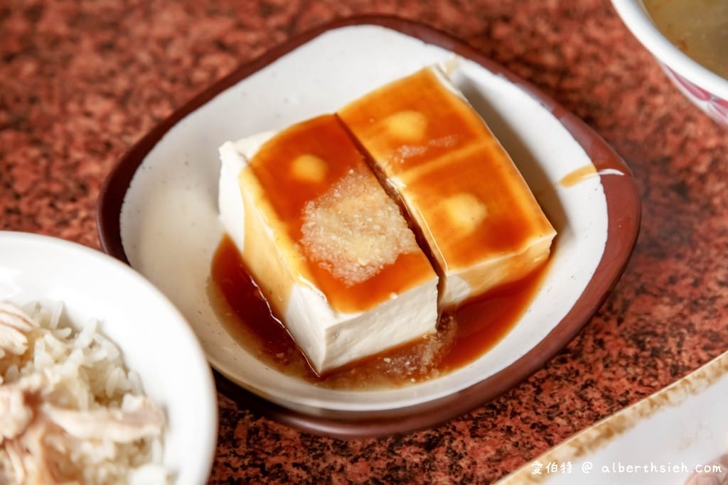 嘉義美食．林家火雞肉飯（在地人推薦，米飯粒粒分明，豬腳也好吃）