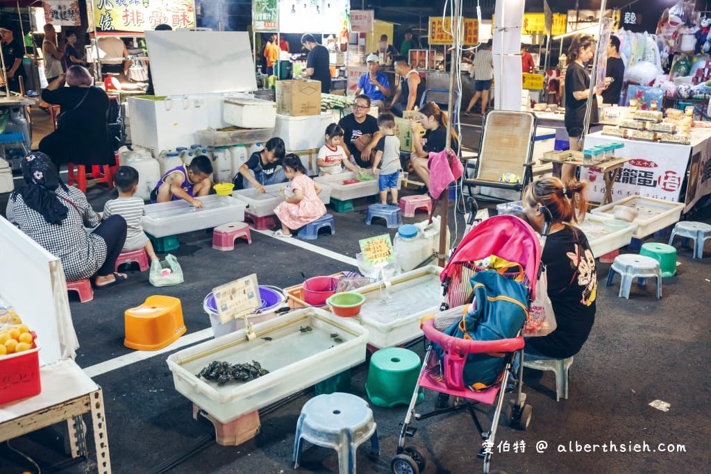 龍岡忠貞貿東夜市（星期三限定的小夜市，腹地不大但吃喝玩樂通通有）