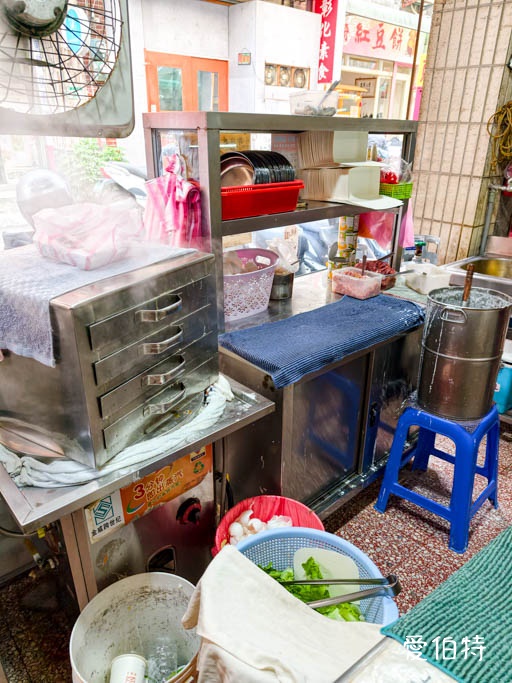 桃園南門市場美食｜南門第一家廣東腸粉，銅板價現蒸腸粉，一份就很飽 @愛伯特