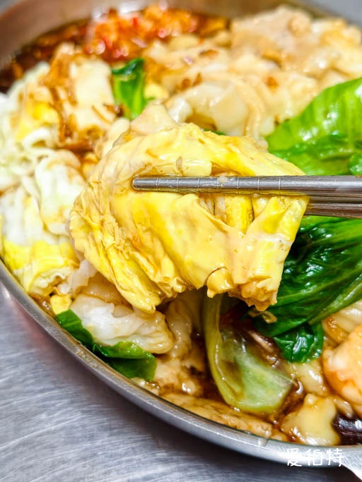 桃園南門市場美食｜南門第一家廣東腸粉，銅板價現蒸腸粉，一份就很飽 @愛伯特