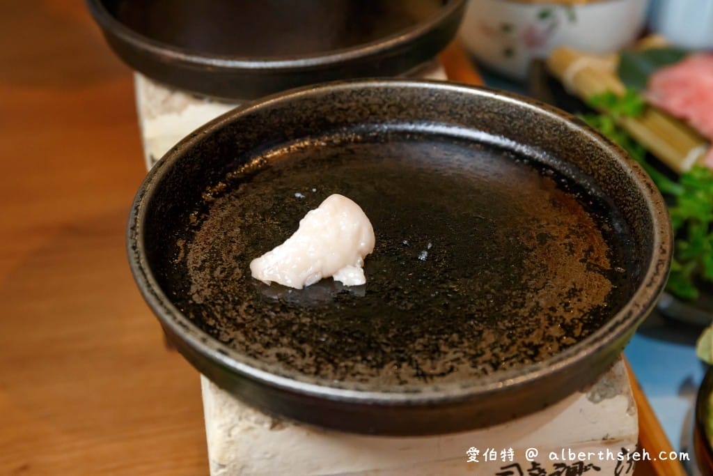 桃園燒肉美食．東港強（日本A5和牛配昆布鹽超對味，午餐時段直接85折！）