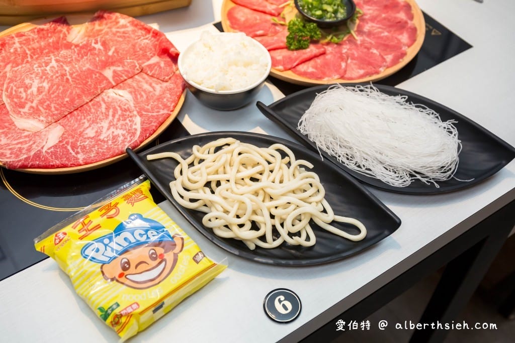 鍋神涮涮鍋中美店．中壢美食（老店進化成文青風火鍋店，環境食材大提升）