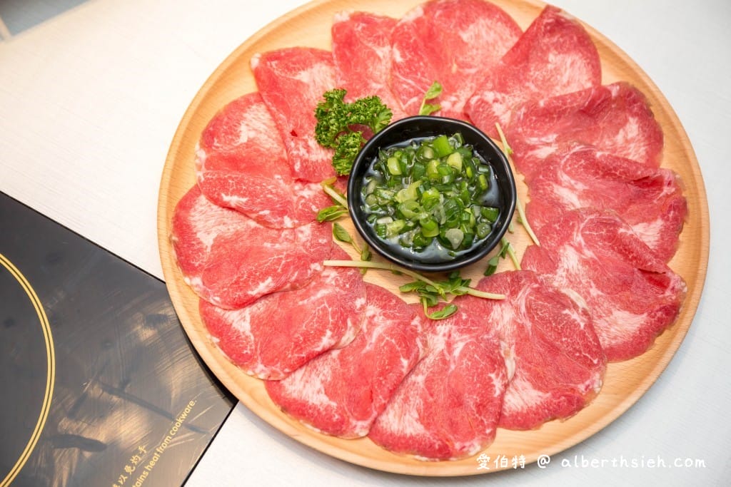 鍋神涮涮鍋中美店．中壢美食（老店進化成文青風火鍋店，環境食材大提升）