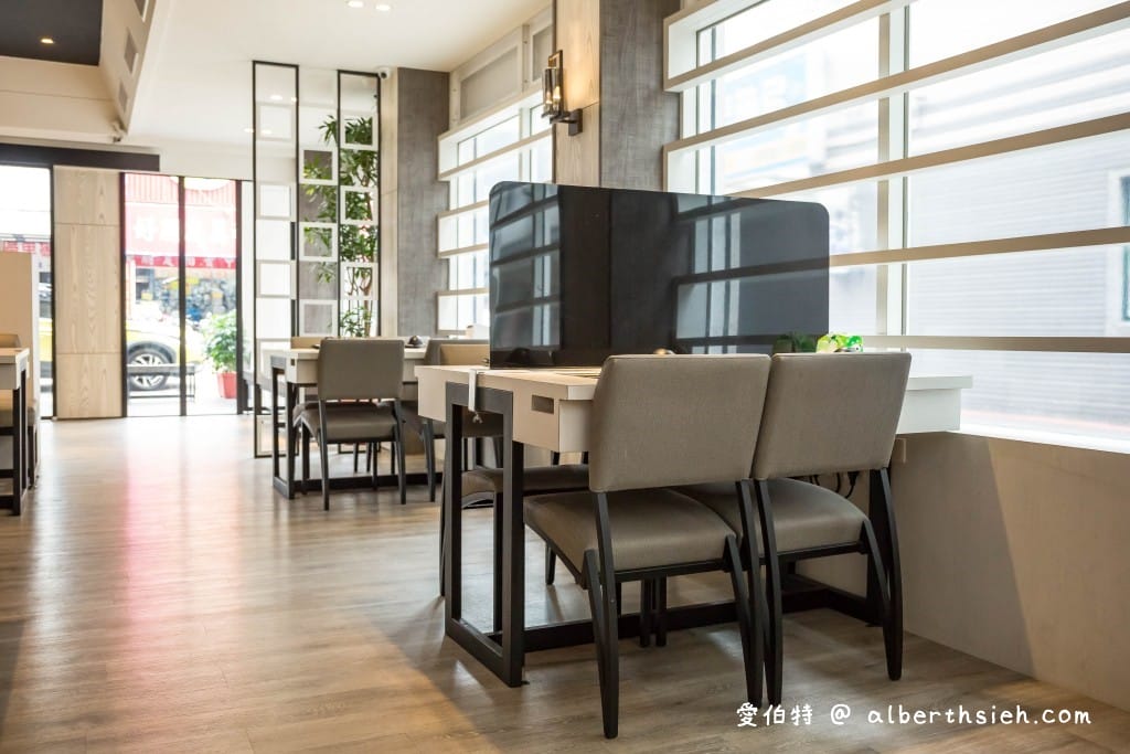 鍋神涮涮鍋中美店．中壢美食（老店進化成文青風火鍋店，環境食材大提升）