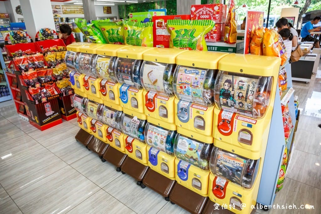 桃園特色小七．7-11祥綸門市恐龍店（自帶聲光特效的暴龍，環境寬敞，停車空間多）