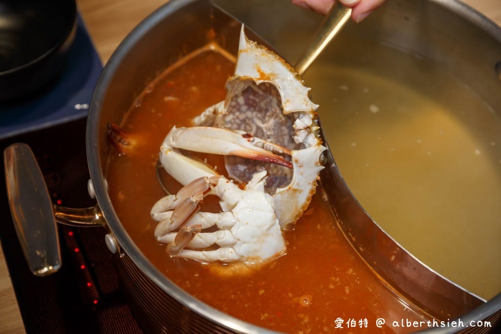 藏王極上鍋物．林口昕境美食（號稱全台肉品最強火鍋，搭配肥美的秋蟹，辦卡再送海鮮戰艦，讓你吃到翻）