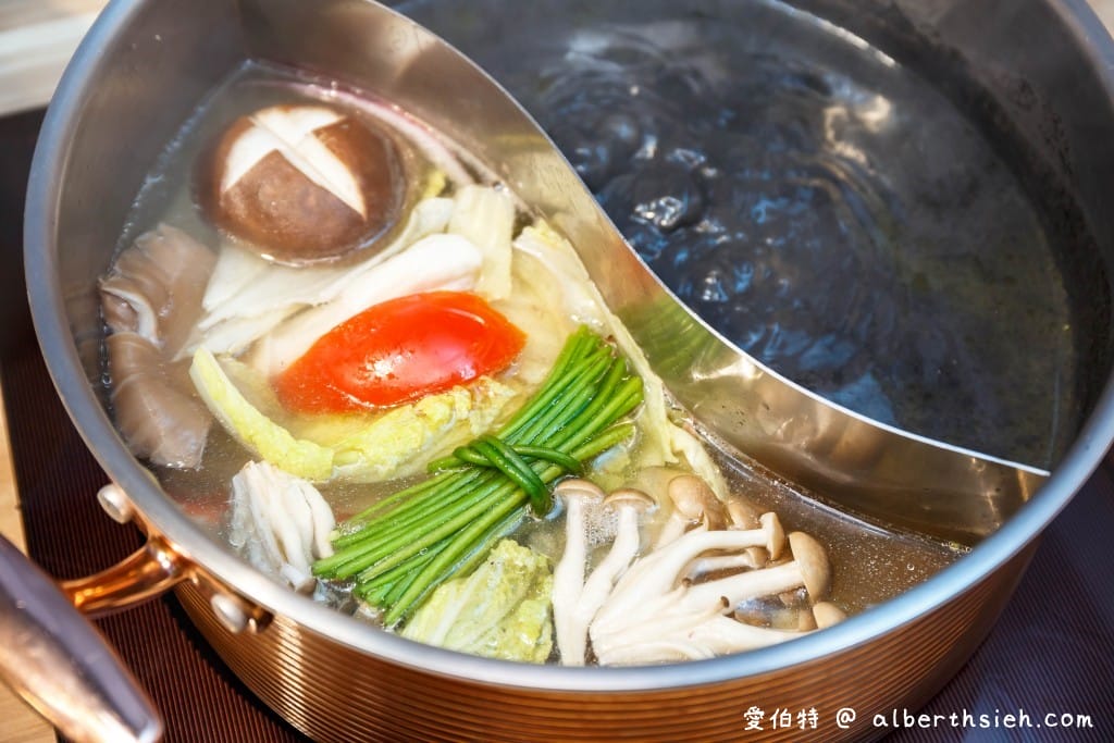 藏王極上鍋物．林口昕境美食（號稱全台肉品最強火鍋，搭配肥美的秋蟹，辦卡再送海鮮戰艦，讓你吃到翻）