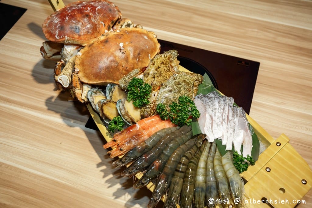 藏王極上鍋物．林口昕境美食（號稱全台肉品最強火鍋，搭配肥美的秋蟹，辦卡再送海鮮戰艦，讓你吃到翻）