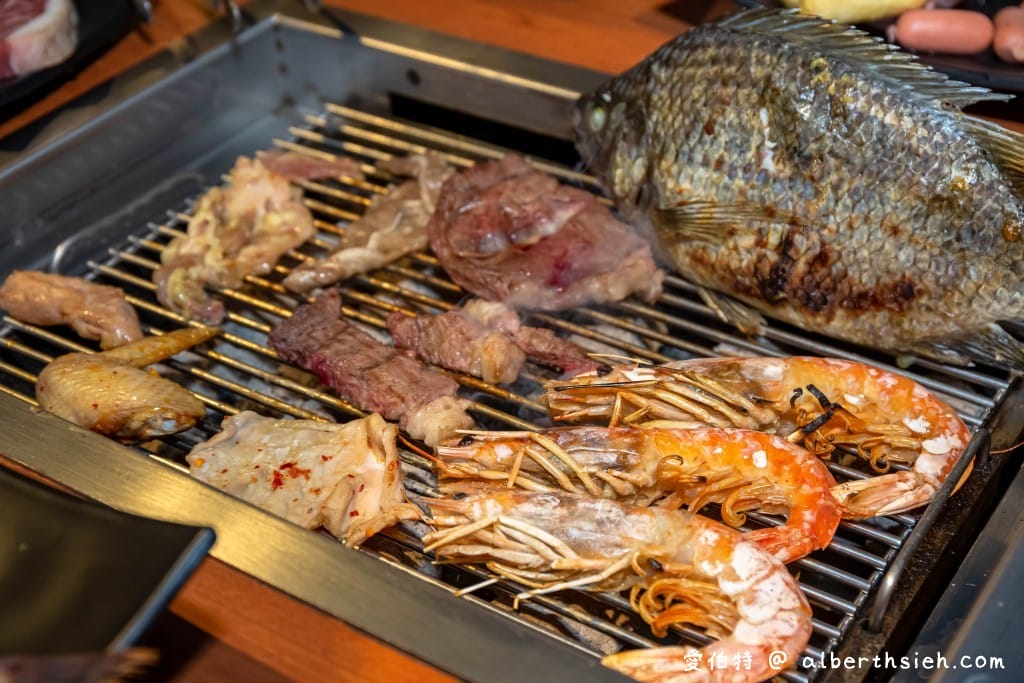 桃園燒烤吃到飽．鱻海鮮炭烤火鍋（鮮魚、生魚片、生食級天使紅蝦、牛排、飲品、海尼根通通無限享用）
