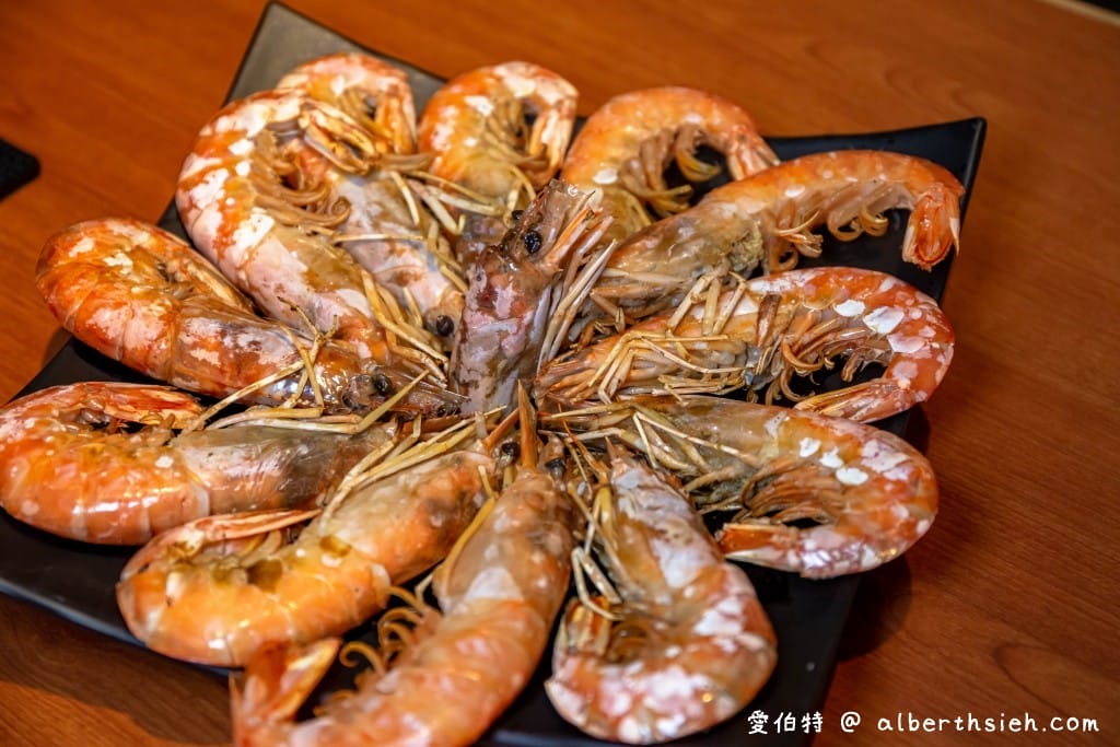 桃園燒烤吃到飽．鱻海鮮炭烤火鍋（鮮魚、生魚片、生食級天使紅蝦、牛排、飲品、海尼根通通無限享用）