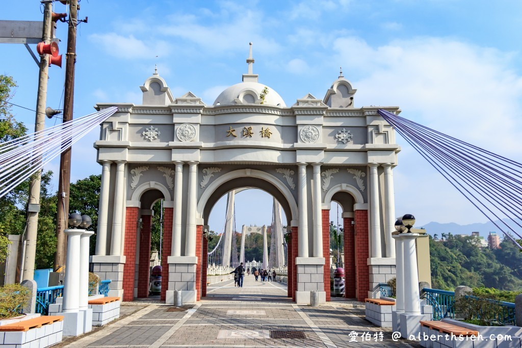 大溪橋/大溪景觀電梯．桃園約會景點（大溪老街相仿的巴洛克浪漫建築，夜景打光超美媲美藍眼淚） @愛伯特