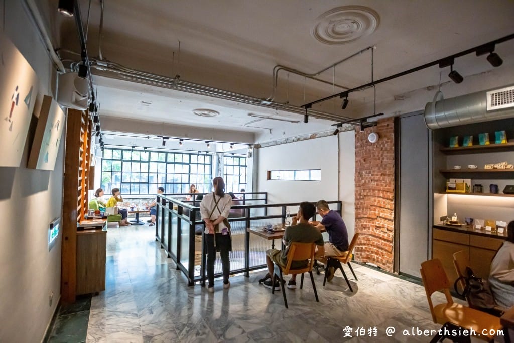 台北興波咖啡華山旗艦店（旅遊雜誌評比世界最棒咖啡館第一名）